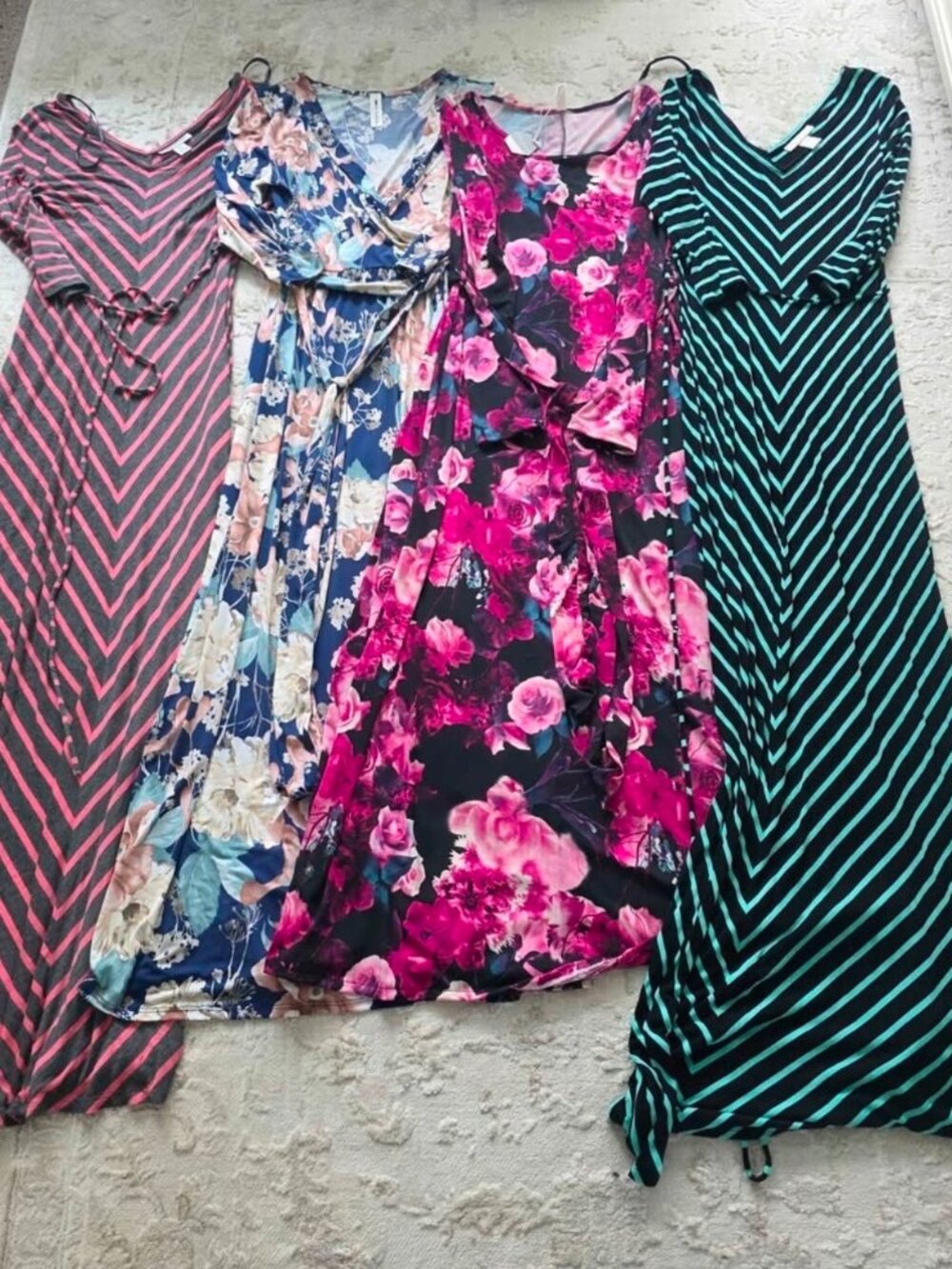 Bundle of maternity dresses size small